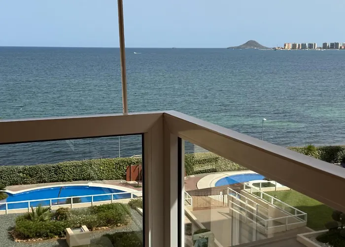 Punta Cormoran 公寓 *